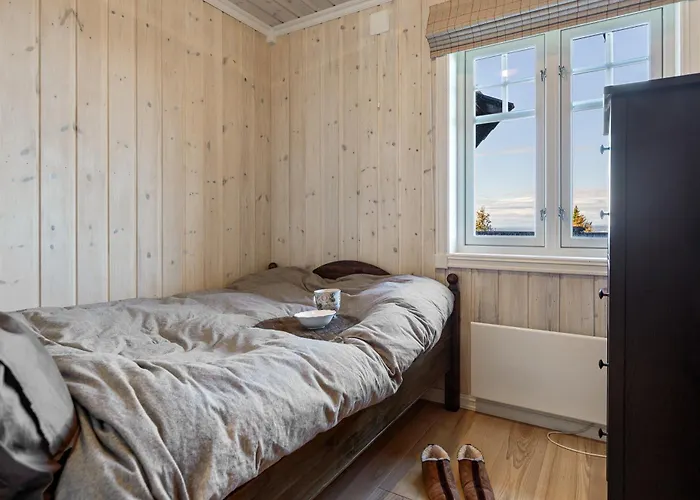 Feriehus Hytteeventyr I Valdres Med Jacuzzi, 5 Soverom, Alpinbakke Og Skiloyper Like Ved! Aurdal