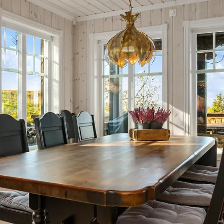 Hytteeventyr I Valdres Med Jacuzzi, 5 Soverom, Alpinbakke Og Skiloyper Like Ved! Ferienhaus Aurdal