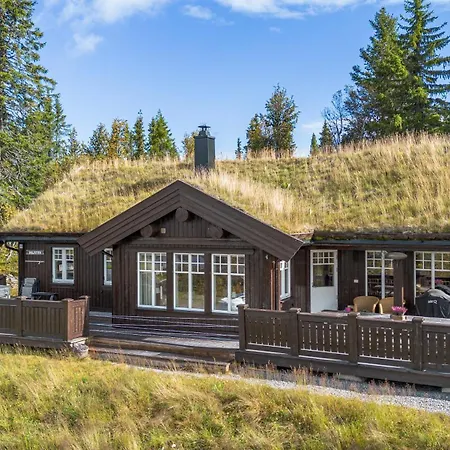Hytteeventyr I Valdres Med Jacuzzi, 5 Soverom, Alpinbakke Og Skiloyper Like Ved! Ferienhaus