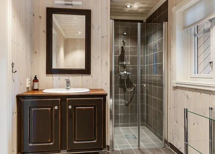 Hytteeventyr I Valdres Med Jacuzzi, 5 Soverom, Alpinbakke Og Skiloyper Like Ved! Ferienhaus Aurdal